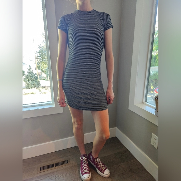 Bundle 5/$30 Forever 21 striped dress - Picture 5 of 8